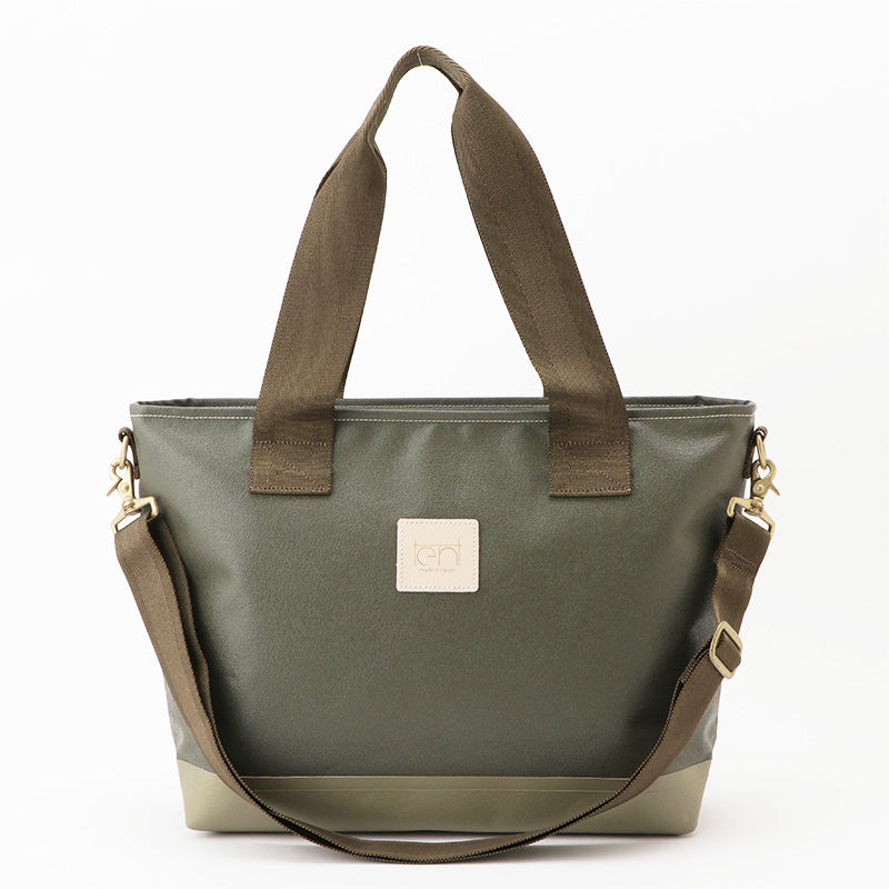 【KEVIN】カーキ別売り2WAYナイロンベルト（幅3.8cm）を装着したトートバッグの正面