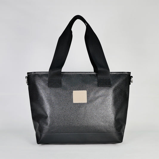 【KEVIN】ブラック（BLACK）カラーのPVCコーティングポリエステルトートバッグ