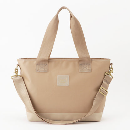 【KEVIN】ベージュ別売り2WAYナイロンベルト（幅3.8cm）を装着したトートバッグの正面