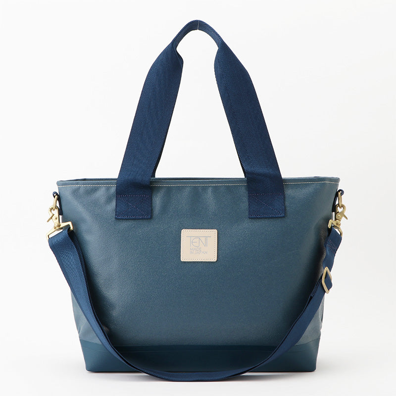 【KEVIN】ネイビー別売り2WAYナイロンベルト（幅3.8cm）を装着したトートバッグの正面