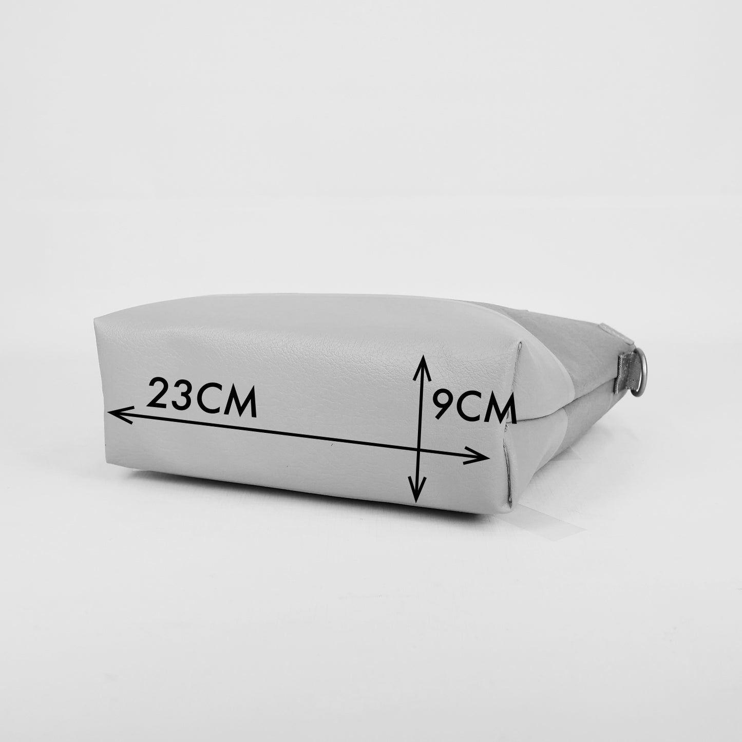 ルイス［ LUIS ］